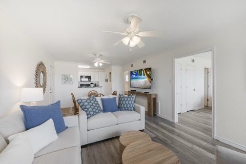 Beachhead 502 kitchen view