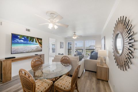 Beachhead 502 dining table