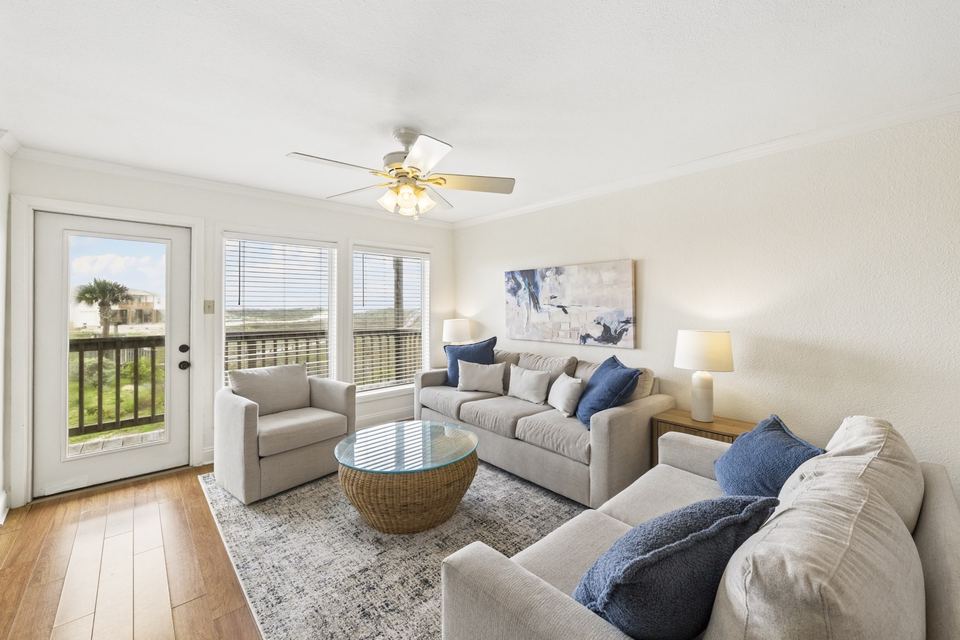 Beachhead 503 living room